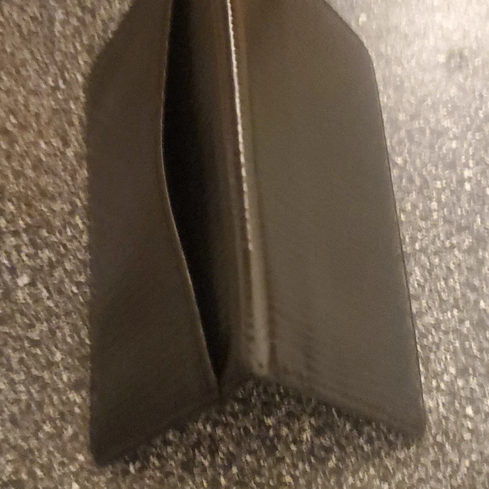 Louis Vuitton insert holder cracks